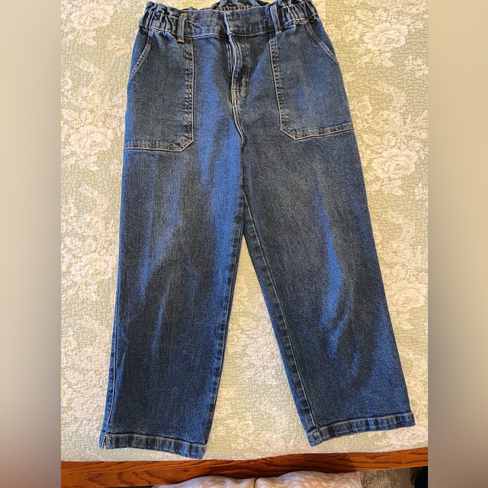 Women’s Time and Tru cropped jeans